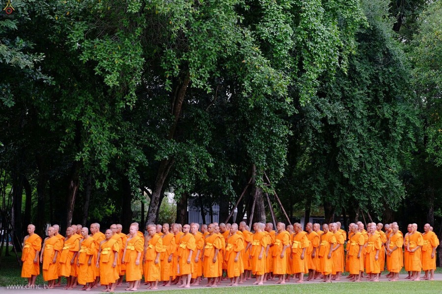 Hình ảnh xuất gia gieo duyên tại tu viện Wat Phra Dhammakaya, Thái Lan - Ảnh minh hoạ 12